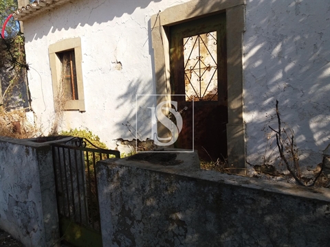 Moradia para Restaurar T5